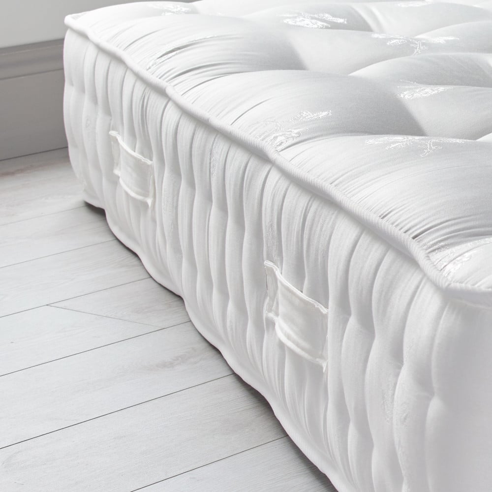 Happy Beds Signature Platinum 2000 Hybrid Mattress Side Close-up