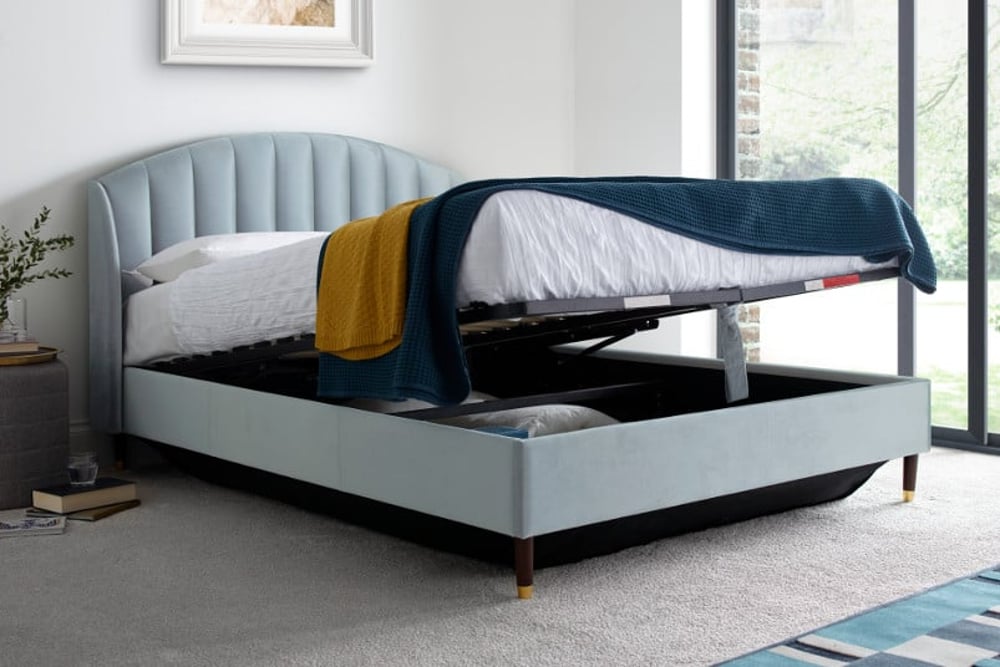 Mattress Support With A Sprung-Slatted Base