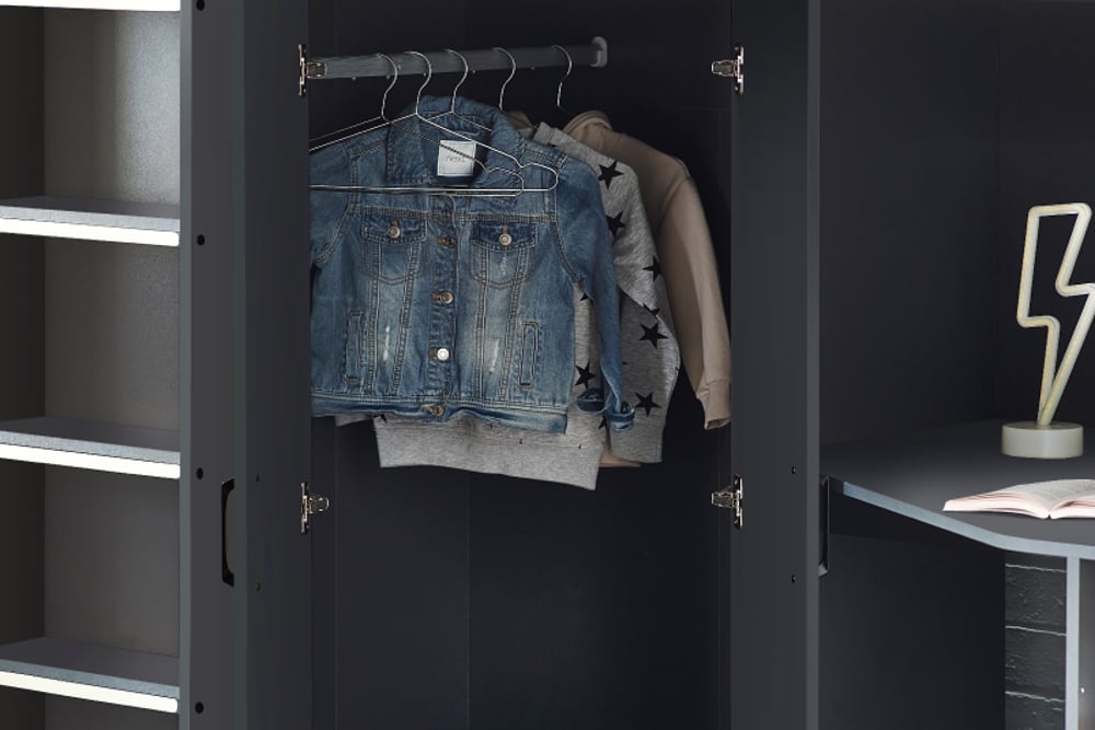 Fitted Wardrobe Optimises Bedroom Space