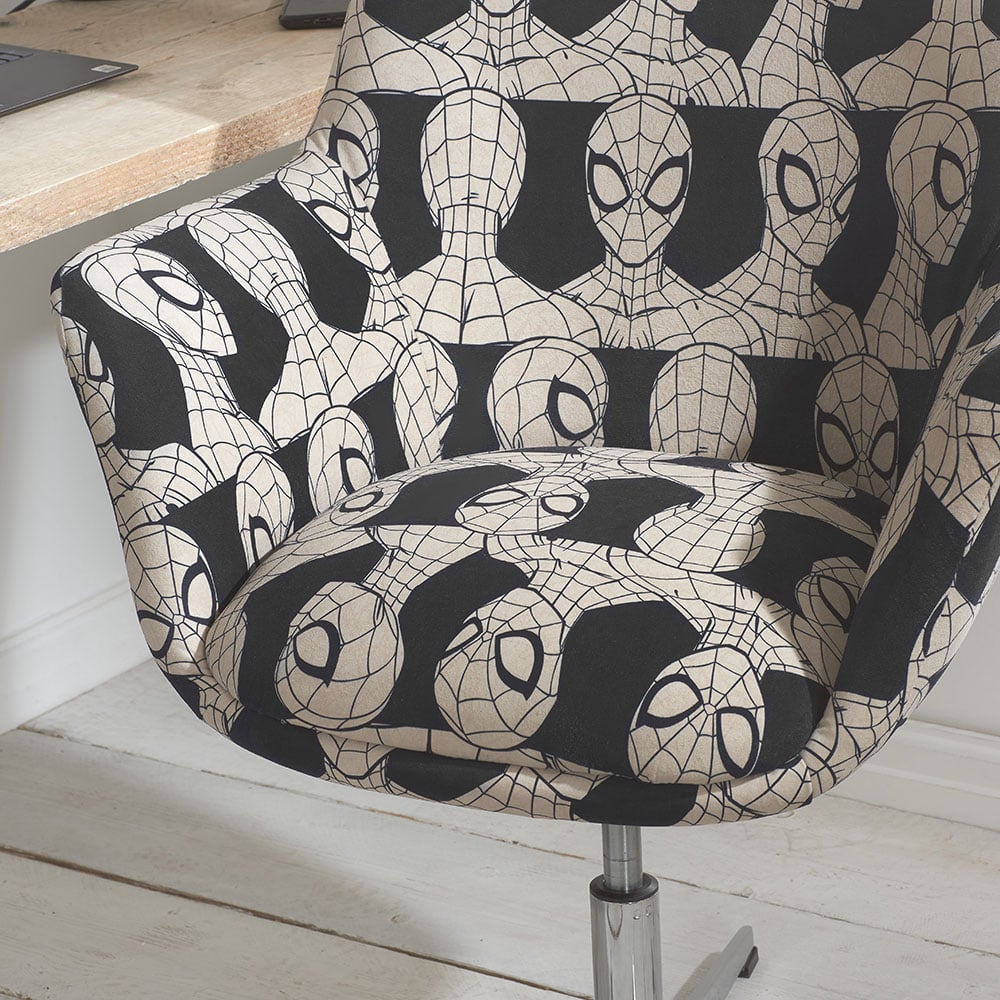 Marvel Spider-Man Egg Swivel Chair Close-Up