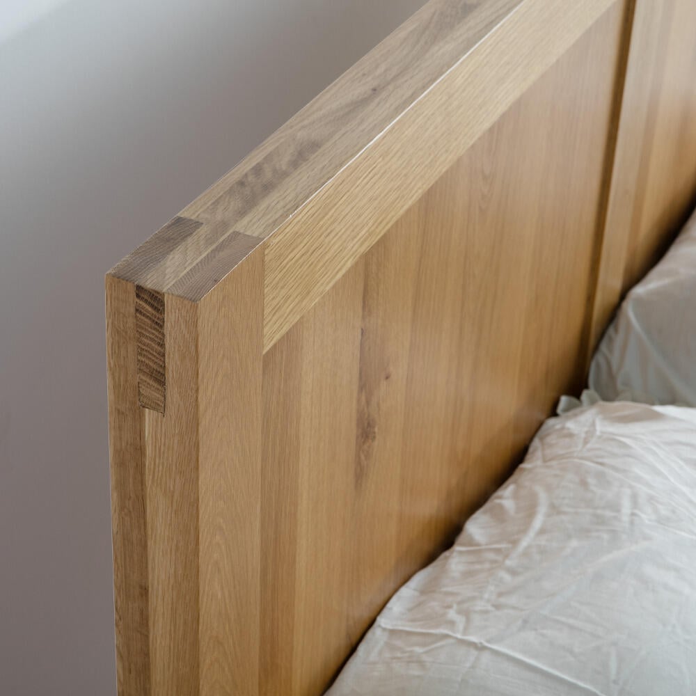 Happy Beds Bellevue Wooden Oak Close-up