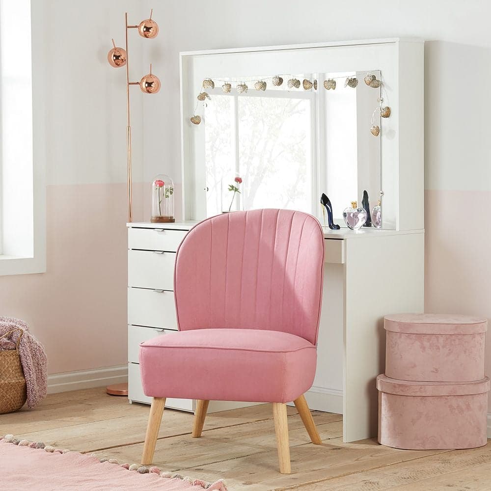 Accent chair for shop dressing table