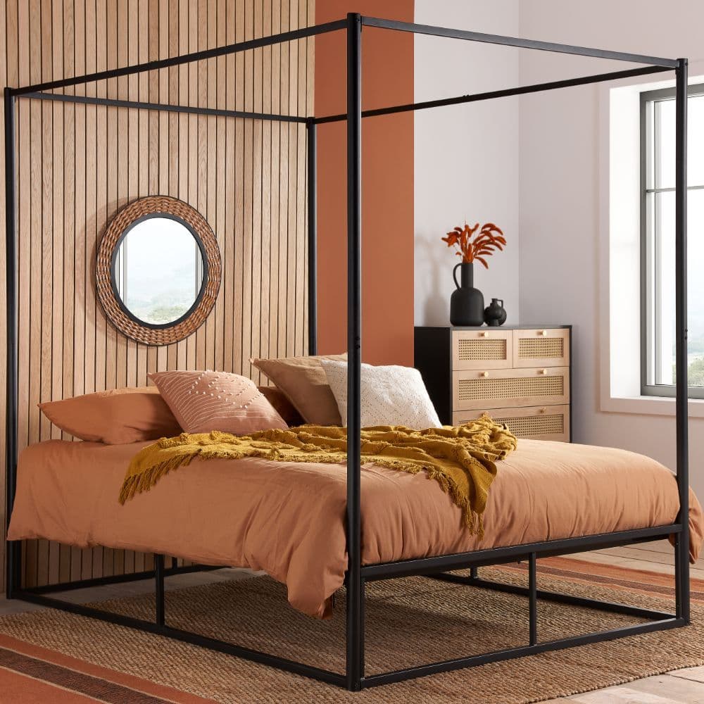 Black iron canopy deals bed