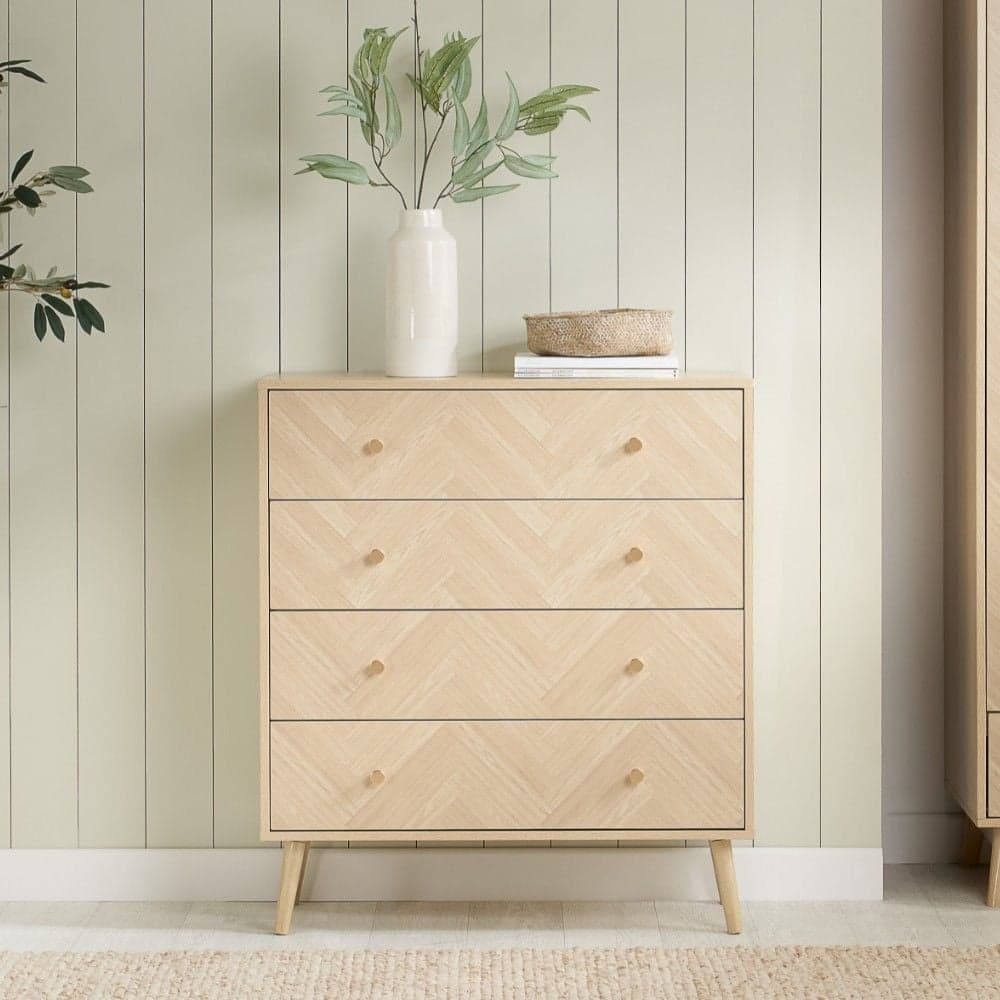 Herringford Oak 4 Drawer Chest of Drawers