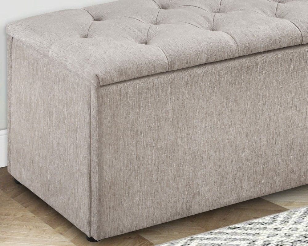 Phoebe blanket box 2025