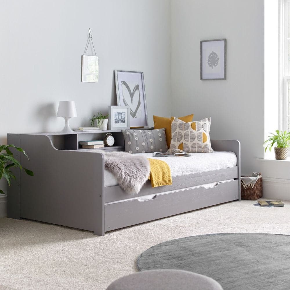 A daybed with shop trundle
