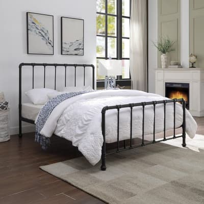Kinnerton Black Metal Bed