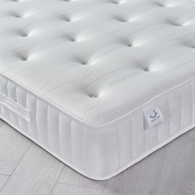 Maestro Spring Memory Foam Tufted Mattress Maestro Spring Memory Foam Tufted Mattress