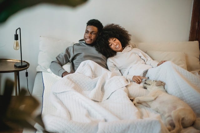 5 Tips To Sleep Comfortably With Your Partner
